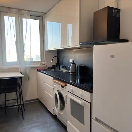 Apartel24pl Brodno M2 Metro Wifi Netflix * Warschau